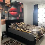Nyaraló 5 Izbovy Samostatny Stojaci Rodinny Dom S Podkrovim A Velkou Zahradou So Sezonnym Bazenom, Celorocnou Saunou A Virivkou, Privatny Wellness *