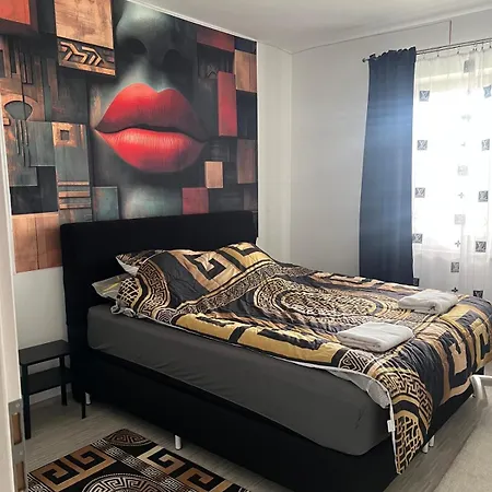 Hébergement de vacances 5 Izbový Samostatný Stojaci Rodinný Dom S Podkrovím A Veľkou Záhradou So Sezónnym Bazénom, Celoročnou Saunou A Vírivkou, Privátny Wellness *