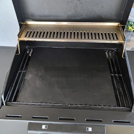 5 Izbovy Samostatny Stojaci Rodinny Dom S Podkrovim A Velkou Zahradou So Sezonnym Bazenom, Celorocnou Saunou A Virivkou, Privatny Wellness Holiday home Topolniky