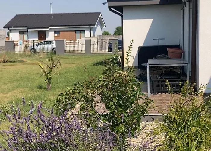 5 Izbovy Samostatny Stojaci Rodinny Dom S Podkrovim A Velkou Zahradou So Sezonnym Bazenom, Celorocnou Saunou A Virivkou, Privatny Wellness