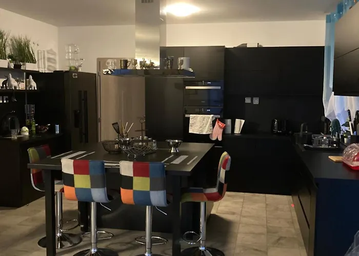 5 Izbovy Samostatny Stojaci Rodinny Dom S Podkrovim A Velkou Zahradou So Sezonnym Bazenom, Celorocnou Saunou A Virivkou, Privatny Wellness Holiday home Topolniky