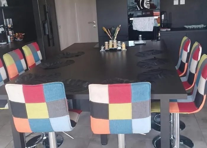 Holiday home 5 Izbovy Samostatny Stojaci Rodinny Dom S Podkrovim A Velkou Zahradou So Sezonnym Bazenom, Celorocnou Saunou A Virivkou, Privatny Wellness *