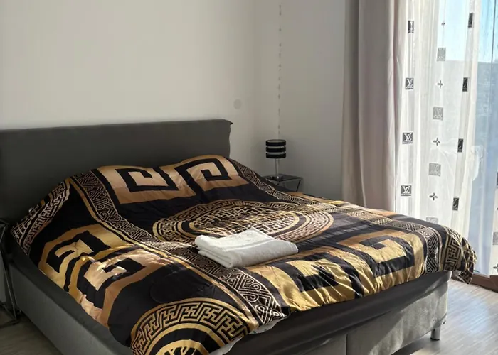 5 Izbovy Samostatny Stojaci Rodinny Dom S Podkrovim A Velkou Zahradou So Sezonnym Bazenom, Celorocnou Saunou A Virivkou, Privatny Wellness Holiday home