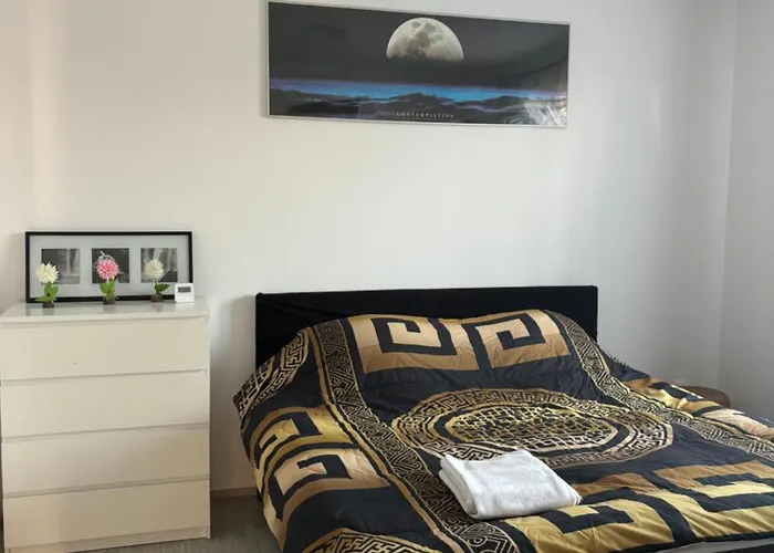 Holiday home 5 Izbovy Samostatny Stojaci Rodinny Dom S Podkrovim A Velkou Zahradou So Sezonnym Bazenom, Celorocnou Saunou A Virivkou, Privatny Wellness